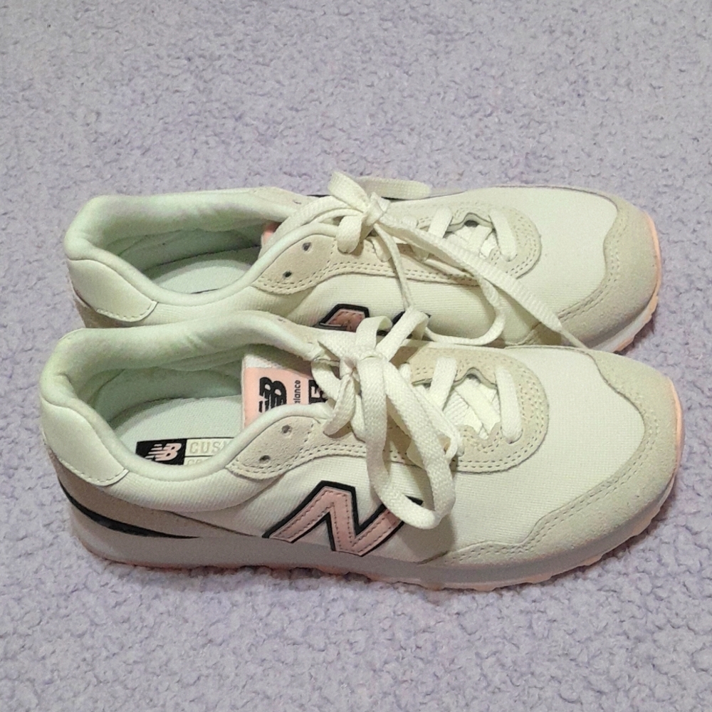 New balance women's shoes